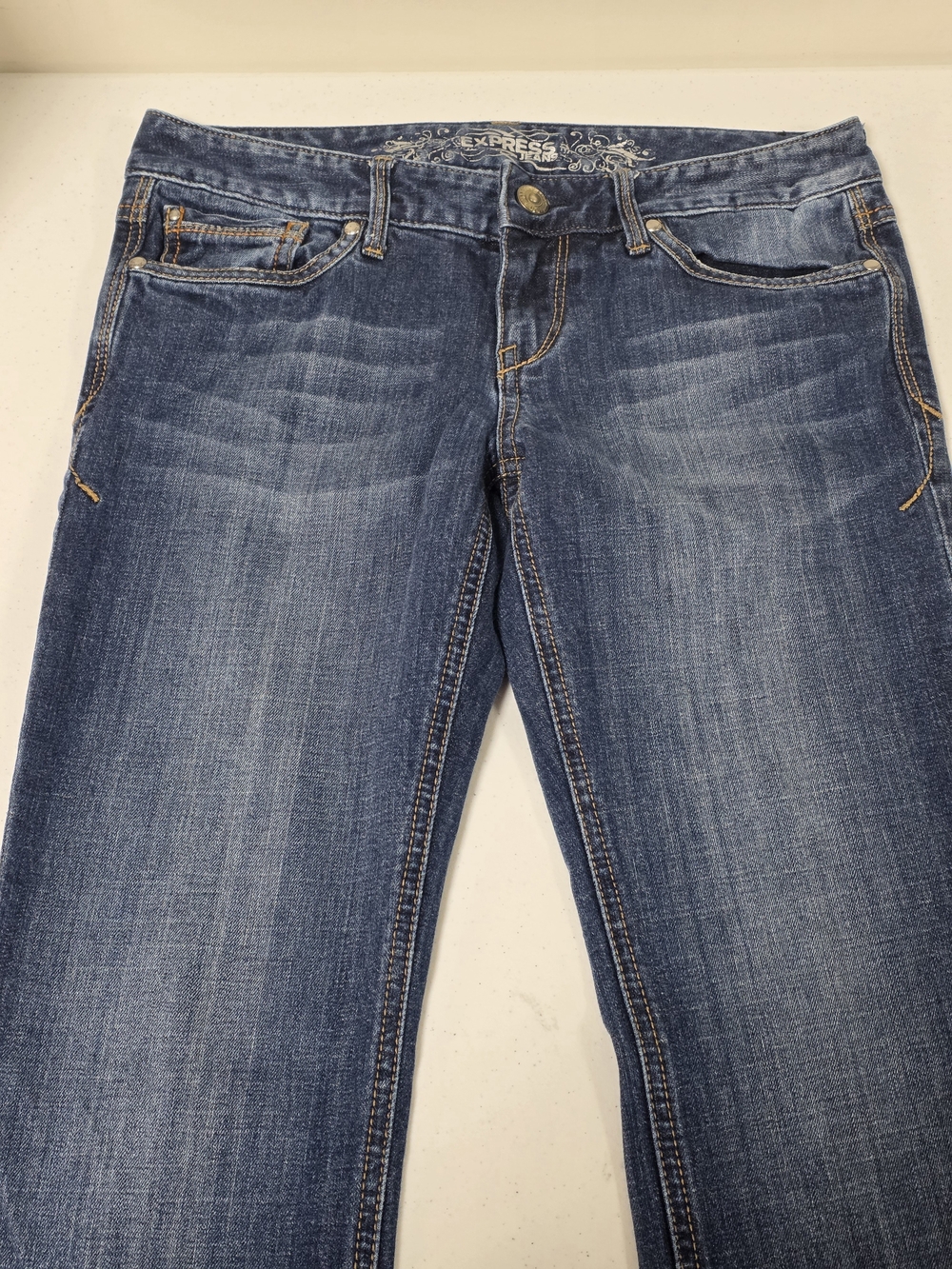 🦋👖✨ Express Stella Low Rise Bootcut Flare Jeans Y2K Medium Wash Size 4 McBling - Picture 6 of 9